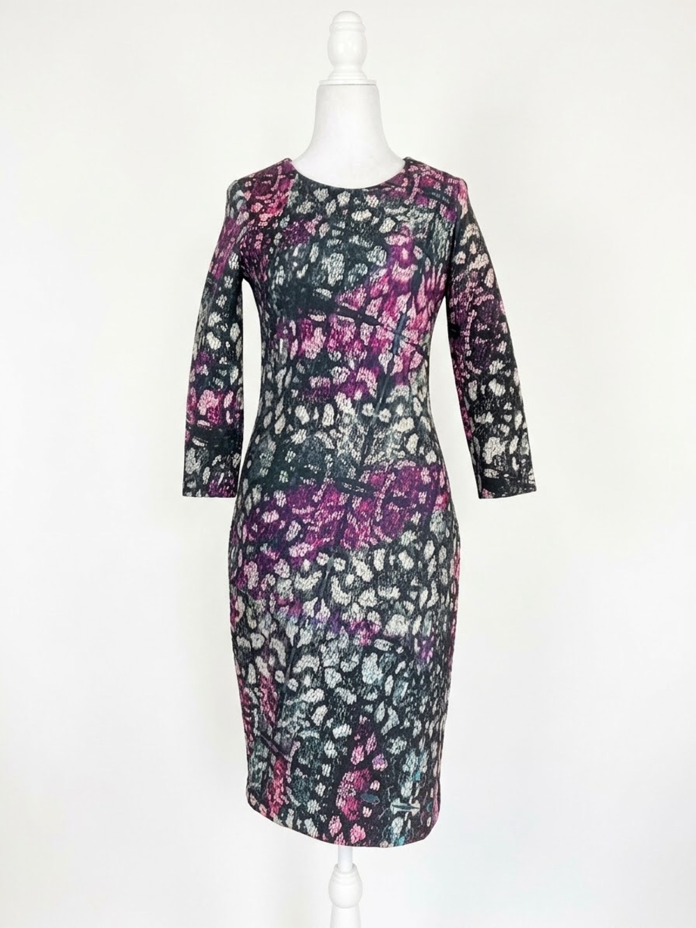 Hunter Bell NY Addison Scuba Dress Size S Purple Abstract Lace Sheath Bodycon